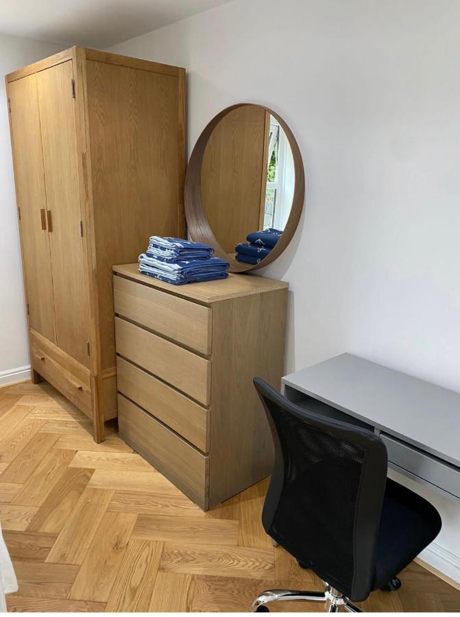Headingley-weetwood Stunning Set In Beautiful Grounds * Leeds (West Yorkshire)
